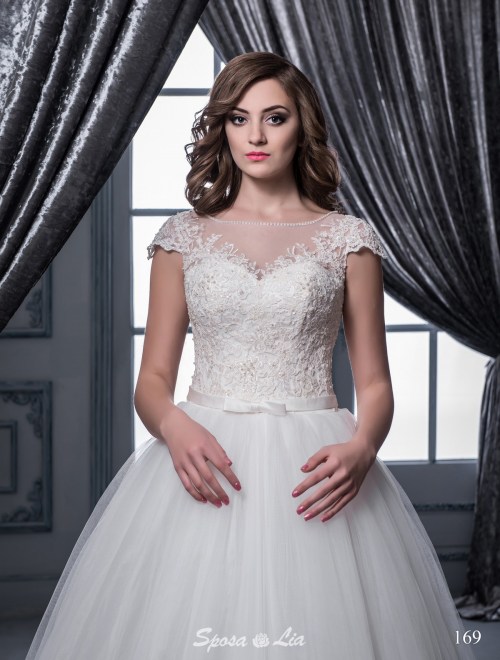 https://www.sposa-lia.com/images/stories/virtuemart/product/169       (2).jpg